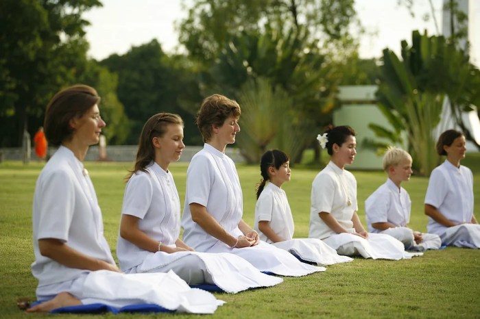 7 Little Children's Meditation Practices for Family Well-Being