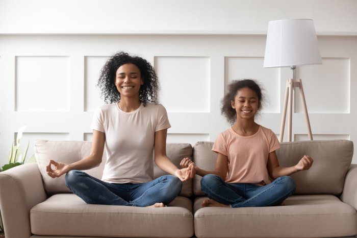 20 Little Children's Meditation Tips for Parent-Child Connection