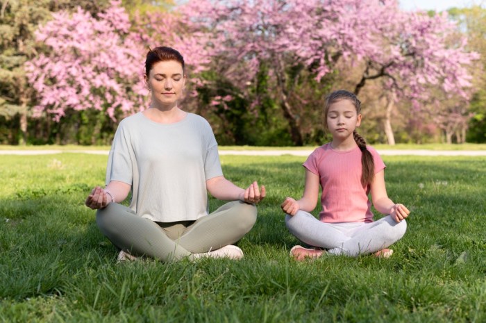 7 Little Children's Meditation Practices for Family Well-Being